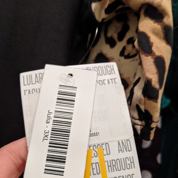 LulaRoe Black and Leopard Julia - NWOT, 3XL - Picture 3 of 3